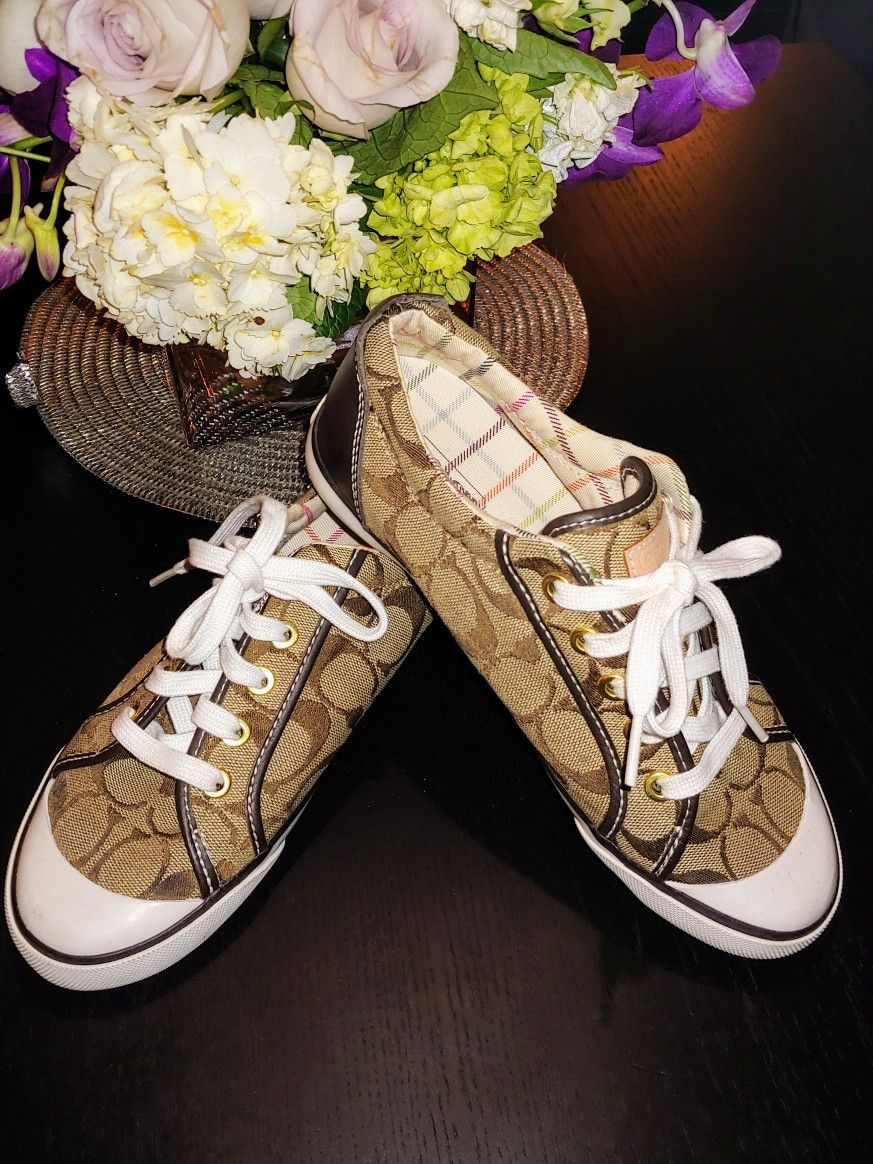 SALE! Coach Shoes Women's. Brand new. Size 7.5