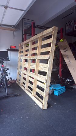 FREE Wood Pallet, 92” x  64” x 4.5”