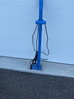 Grout Groovy GG2019BB Electric Stand Up Tile Grout Cleaning Machine. Used in good condition with some  cosmetic blemishes. These blemishes are in the 