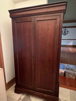 Wooden bedroom set