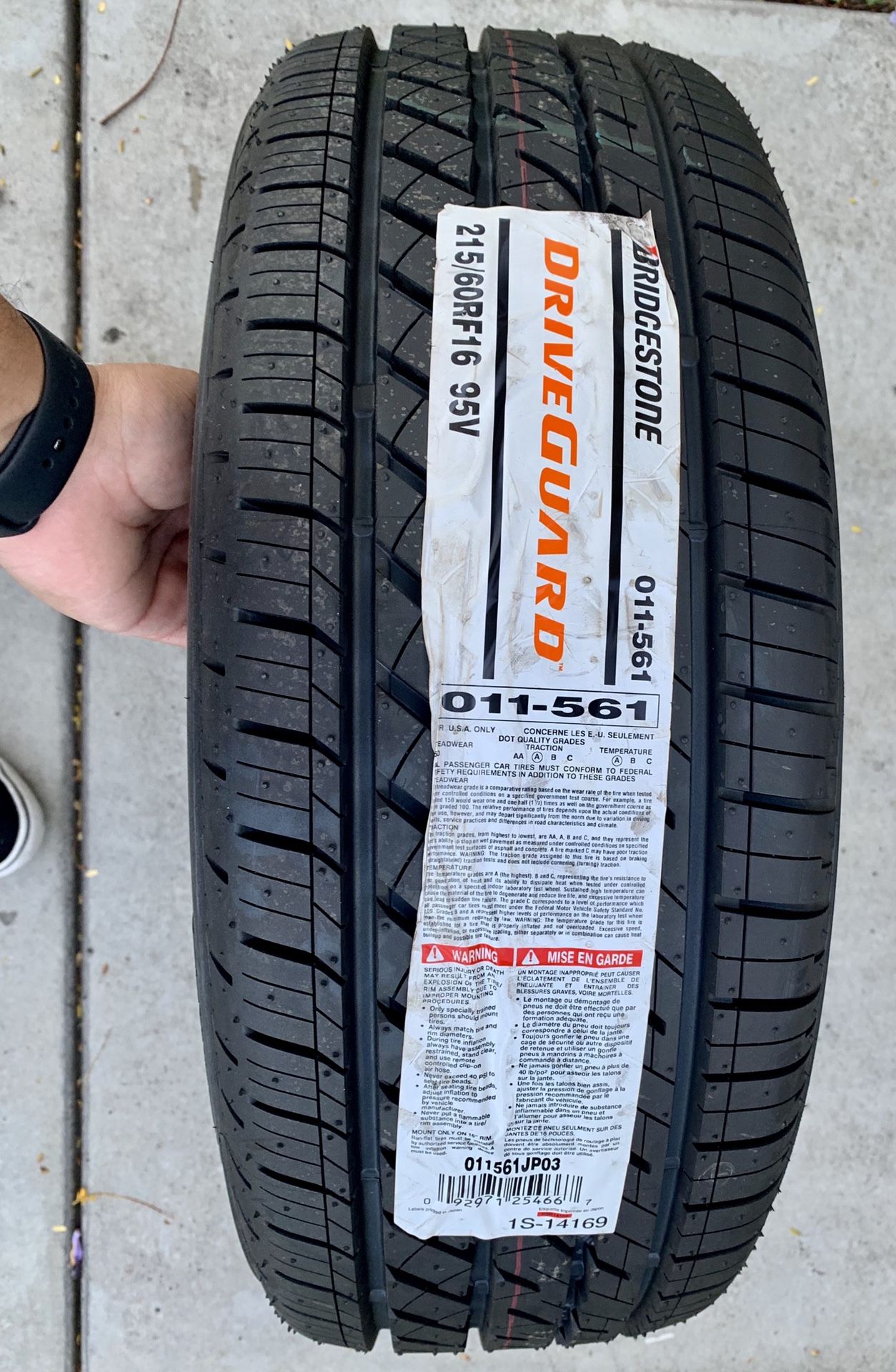 215/60R16 Bridgestone Driveguard RunFlat Tires