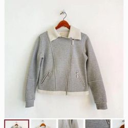 Michael Kors

Michael Kors Sweatshirt Moto Sherpa Jacket   
Size Medium 
 Cash FIRM 
