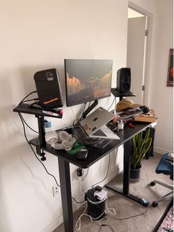 Standing desk