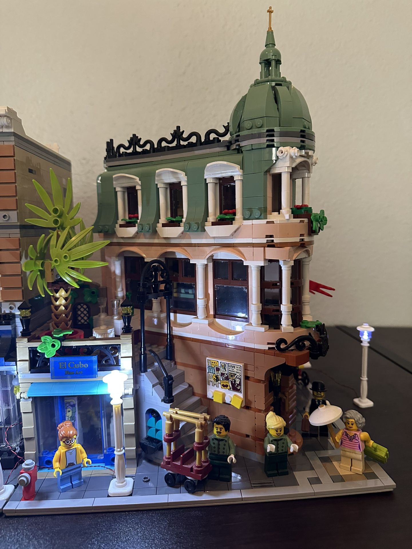 Lego Hotel Toy Lego Hotel Bricks Toys LEGO Icons: Boutique Hotel