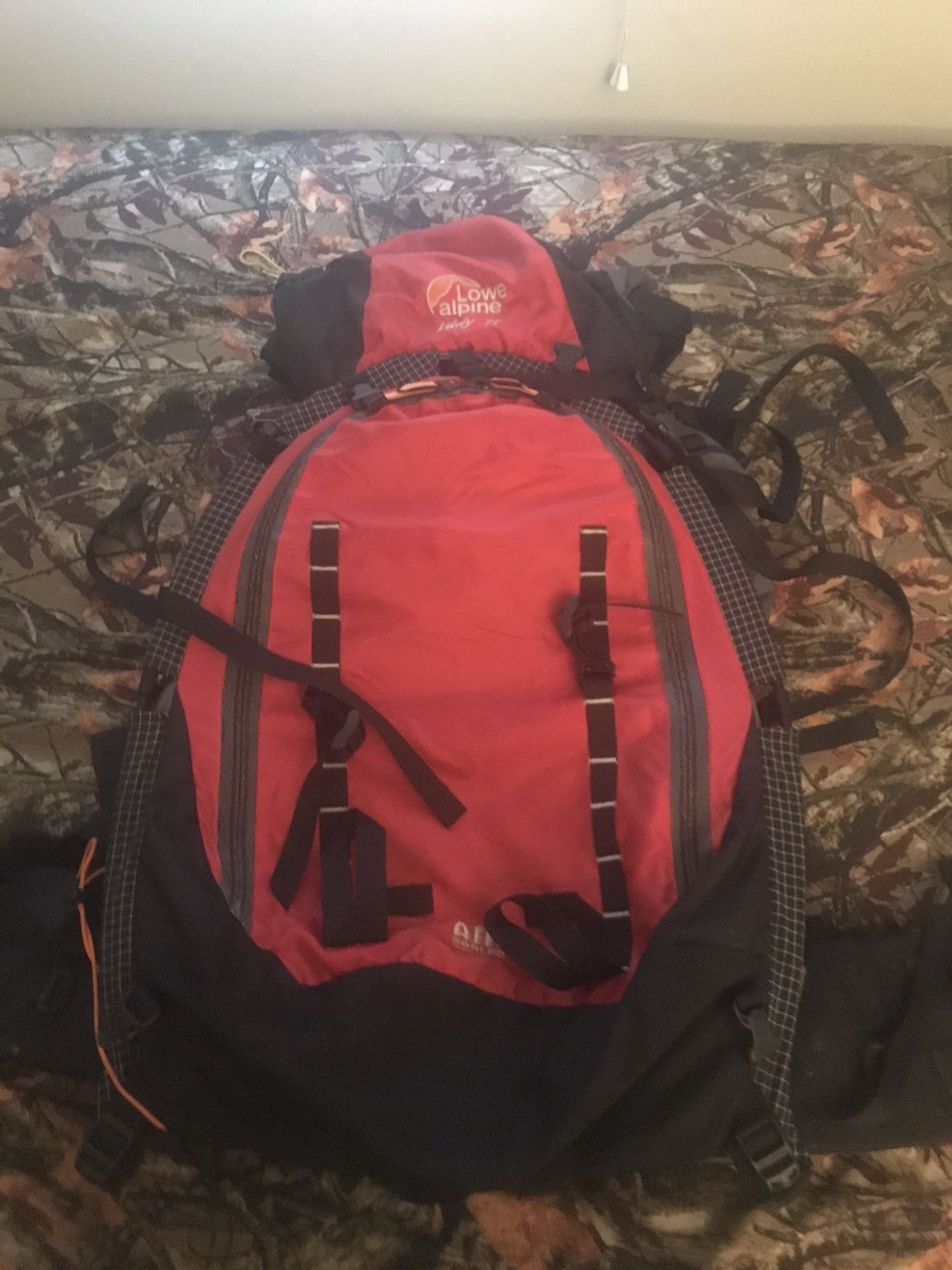 Lowe alpine liberty75 backpack