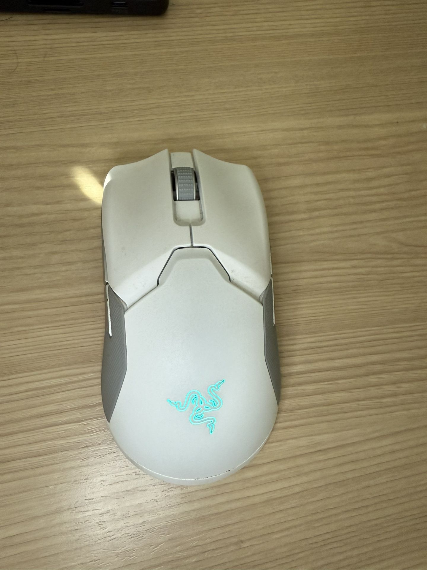 Razer Viper Ultimate Gaming Mouse & Charging Dock