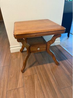 Mid century modern side/end table