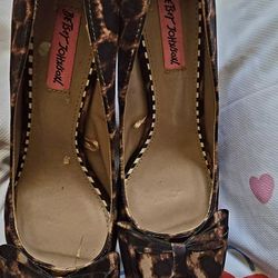 Betsey Johnson Bret Pump Animal Leopard Print Red Heels Bow Shoes