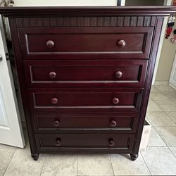 Dresser/ Changing Table 