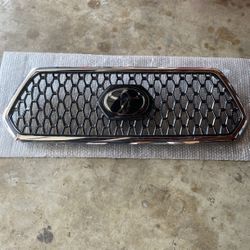 2018 Toyota Tacoma Grille