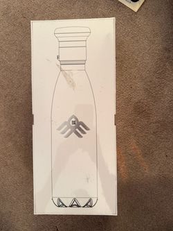 Insulated Water Bottle in Box