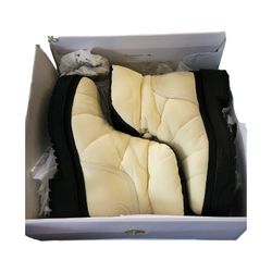 Shipping Only! Women's Guess Leeda Winter Boots