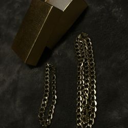 20inch 10k gold cuban chain &matching 7 1/2inch  bracelet 17g real gold no trades  ..