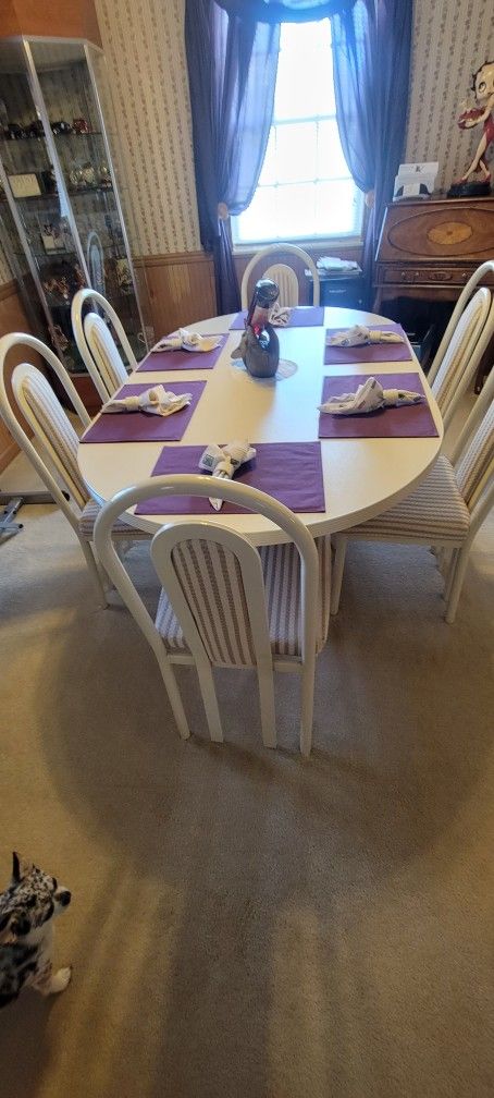 Dining Table w/6 chairs 