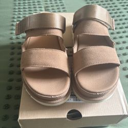 UGG® Goldenstar Glide,Sandle
