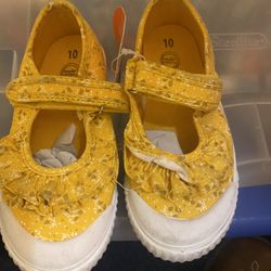 Toddler Size 10 Yellow Flat Shoes 