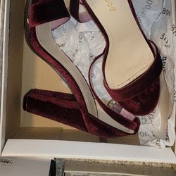 Women's Pumps. 8 1/2