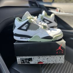 Jordan 4 Seafoam 