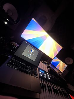 M1 macbook air and/or M2 macbook pro FS