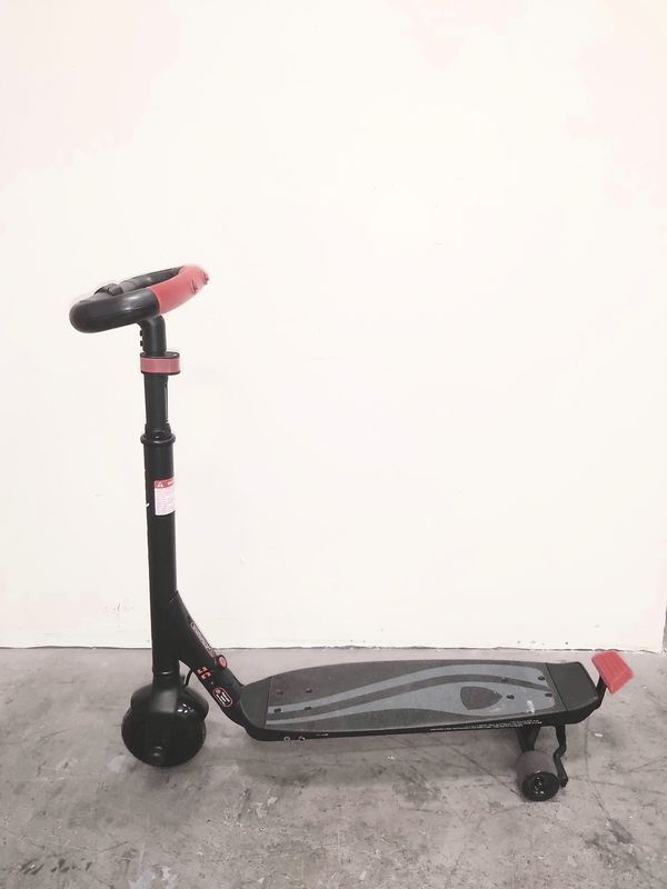 Rollplay 24 Volt Electric Scooter Patineta Juego Wave Catcher Electric Scooter W301-AC