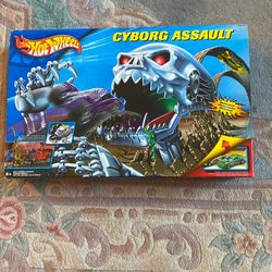 Hot Wheels Cyborg Assault