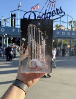 2025 World Series Replica Trophy LA Dodgers SGA 5/11 /2026