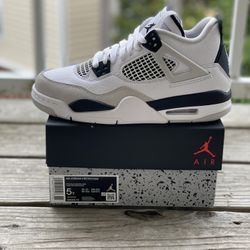 BRAND NEW JORDAN 4 “MILITARY BLACK” FOR SALE!!!  GS SIZE 5 $290