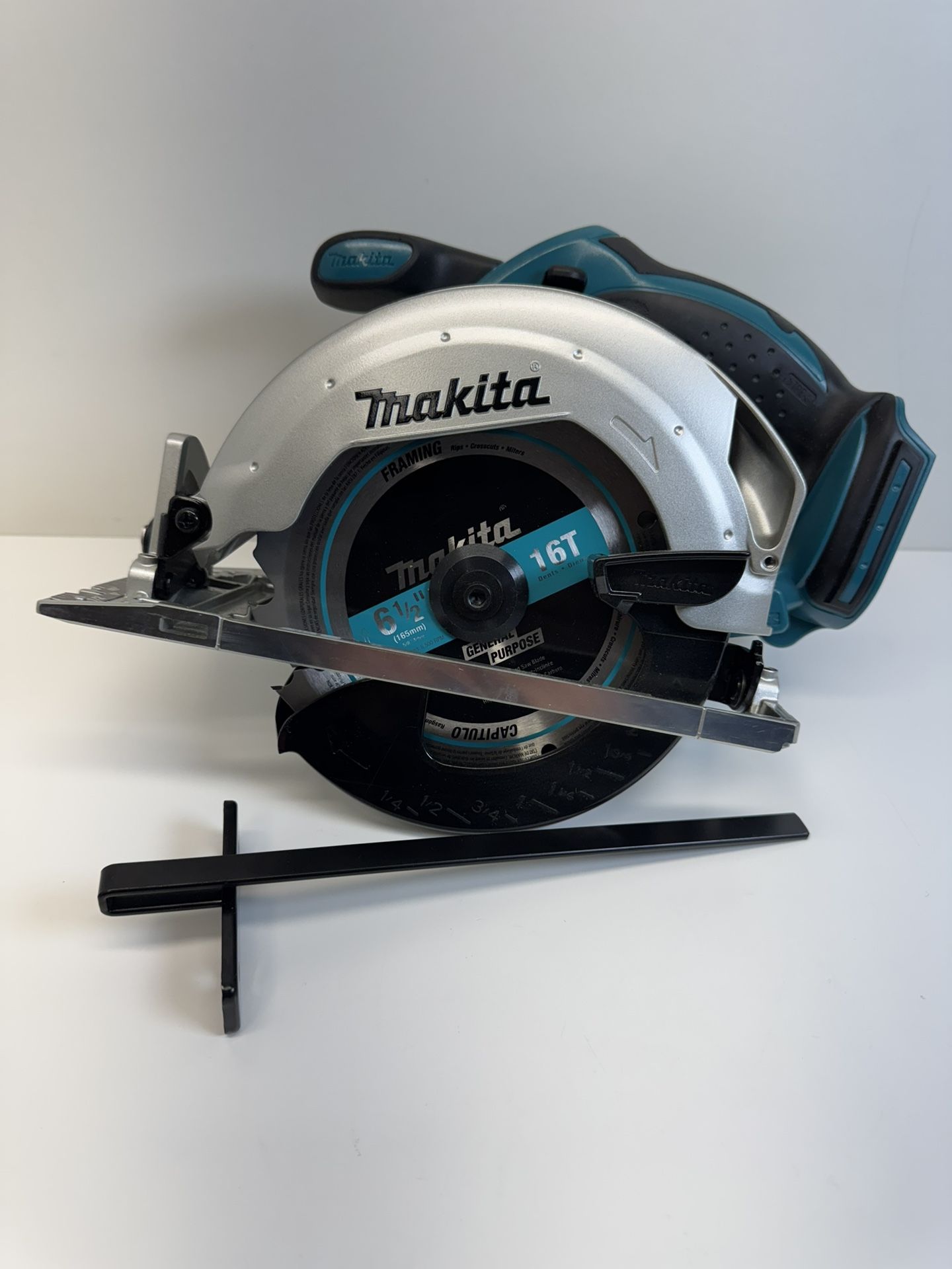 New!! Makita 18V LXT Lithium-Ion Cordless 6-1/2 in. Lightweight Circular Saw and General Purpose Blade (Tool-Only)