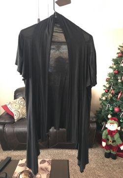 Woman’s long short sleeve cardigan