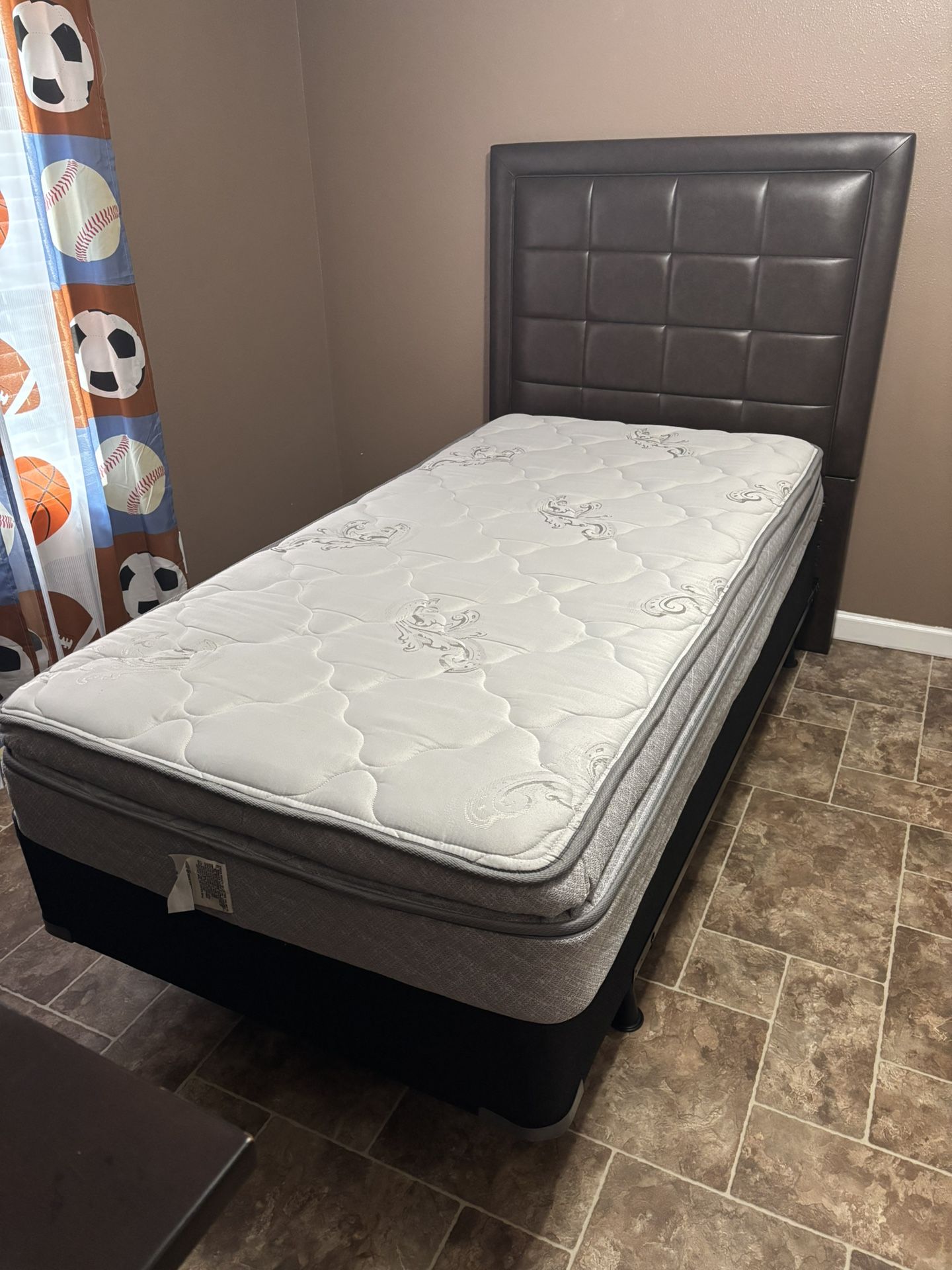 Twin Bed Brand New Mattress Good Condition