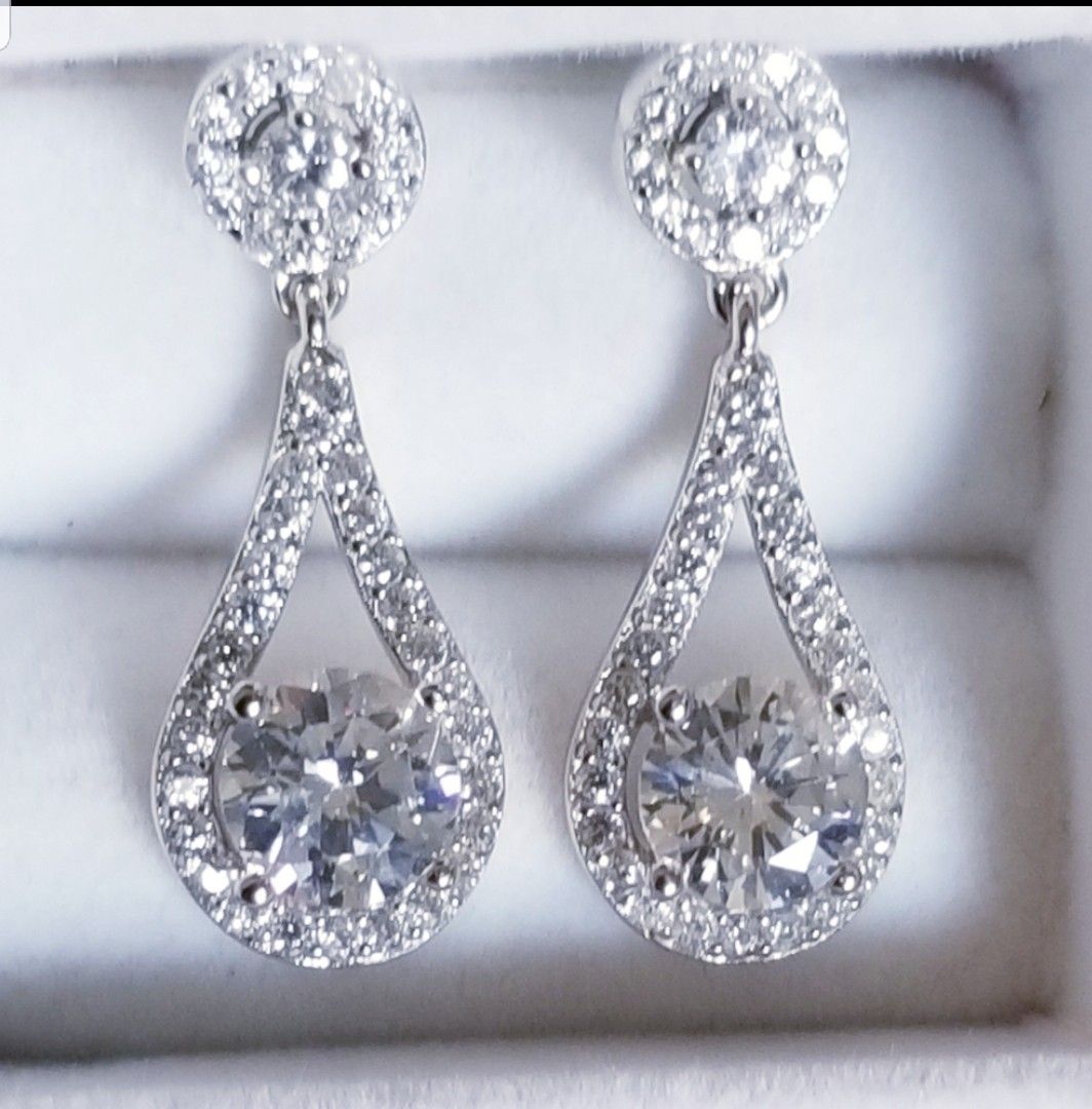 5TCW VVS1 Lab Diamonds S925 Sterling Silver 32*12mm Dangle Earrings