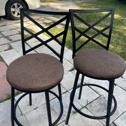 2 swivel chairs