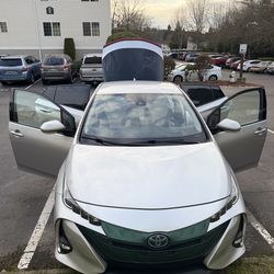 TOYOTA PIRUS PRIME PLUGIN
