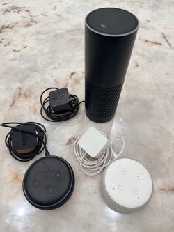 Original Amazon Echo & 2 3rd Gen echo dots