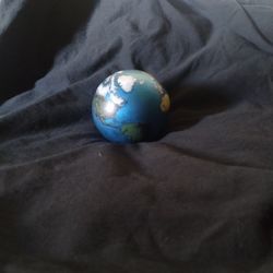 Early 1992 Lundberg Studio's Earth Globe Paperweight Mint Signed