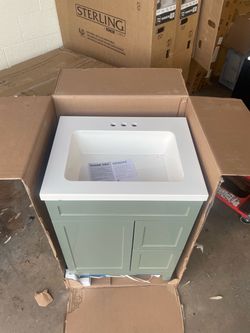 Glacier Bay Chasbury 25 in. Single Sink Palm Green Freestanding Bath Vanity with White Cultured Marble Top (Assembled)