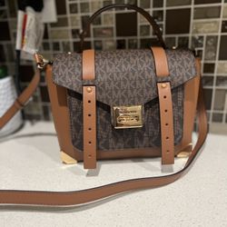 New Women’s  Crossbody  Michael Kors 