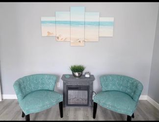 End chairs (2)