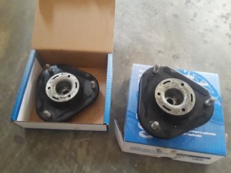 Prius V OEM strut mounds