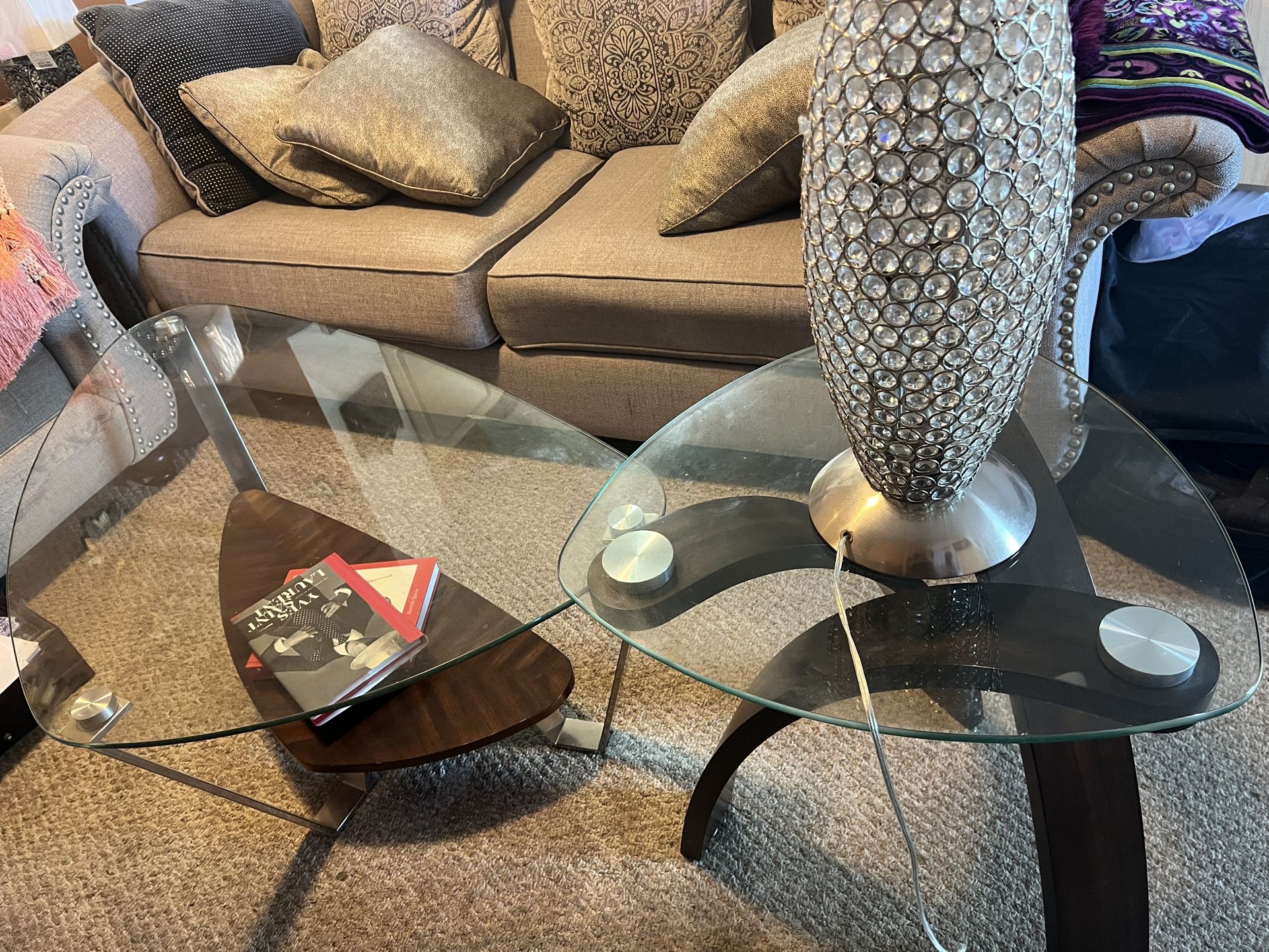 Glass Top Coffee Table ( Set Of 3 ) Comes With 2 Night Lamp Mint Condition $150