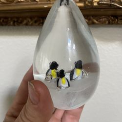 Dynasty Gallery Heirloom Collectibles Penguin Blown Glass Paperweight 3”