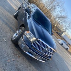 2014 Dodge Ram 4x4 Hemi 12500 Obo 