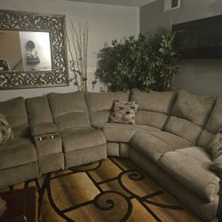 Sectional  Set