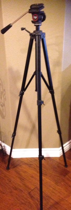 Vivitar V3000 66" Adjustable Camera/Camcorder tripod