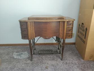 The Free Co.  sewing machine  Cabnet And  PFAFF