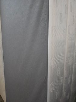 Simmons wood box
spring King Size, in
good conditions 100
dlls free delivery