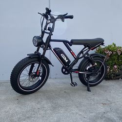 KM7 Brand new e-bike 750w 48v 17.5ah, top speed 28 mph. Full suspension, with chain lock, phone holder, foot pegs,  electric bike