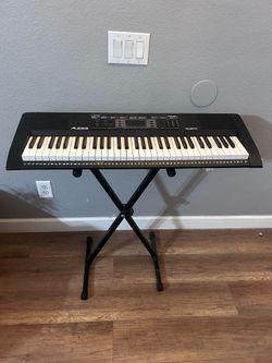 🎹 Alesis Talent 61 Electronic Keyboard + Stand ( works - batteries included)