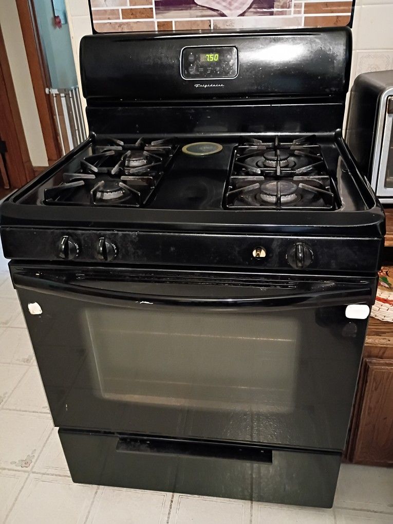 Frigidaire Range.