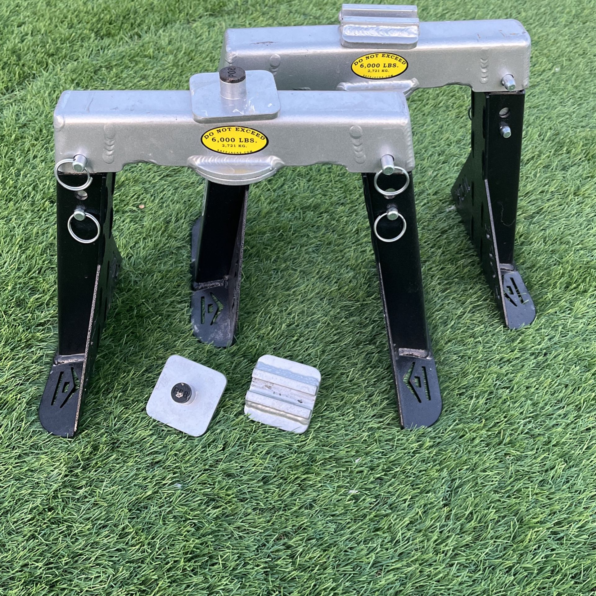 2 RennStand Safe Jacks With Tesla Pucks Or Universal Car Attachment